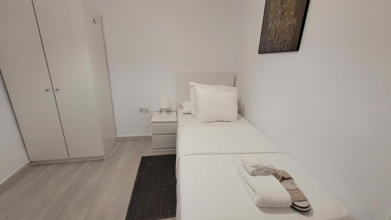 Apartaments B O D Collblanc لوسبيتاليت دي يوبريغات المظهر الخارجي الصورة